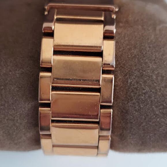 Michael Kors Women's Parker Rose Gold Chronograph Watch with Crystals MK5491 - Picture 9 of 12